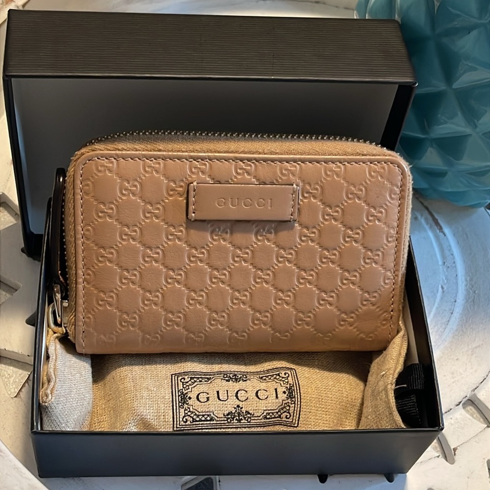 GUCCI womens micro Guccissima Signature Beige leather wallet